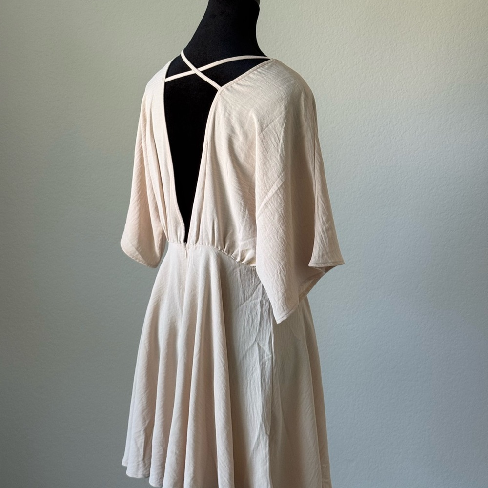 Elegant Cream Women's Dress